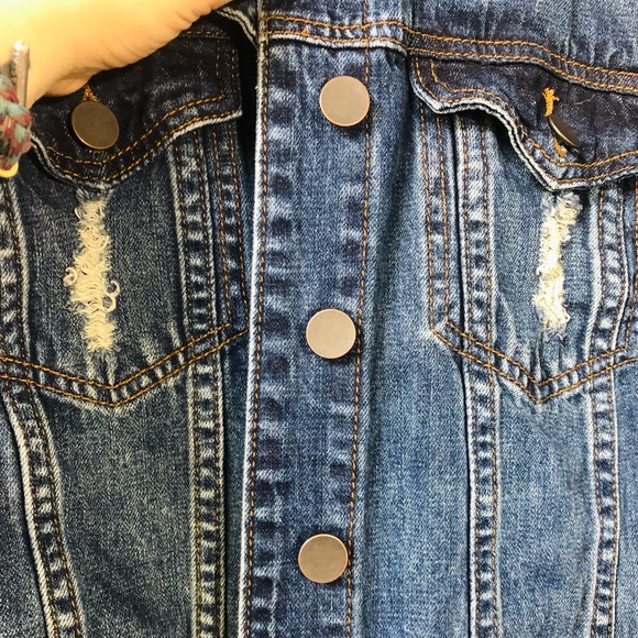 KUT from the Kloth distressed Jean jacket - Picture 5 of 8